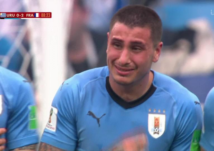 Срамно? Хорхе Хименес плаче на терена преди края на мача! (СНИМКИ + ВИДЕО)