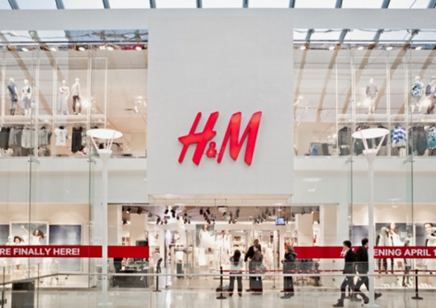 Лудница! Опустошават магазини на H&M!