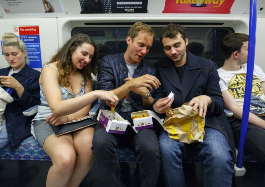 Ще се забрани ли храната в метрото?