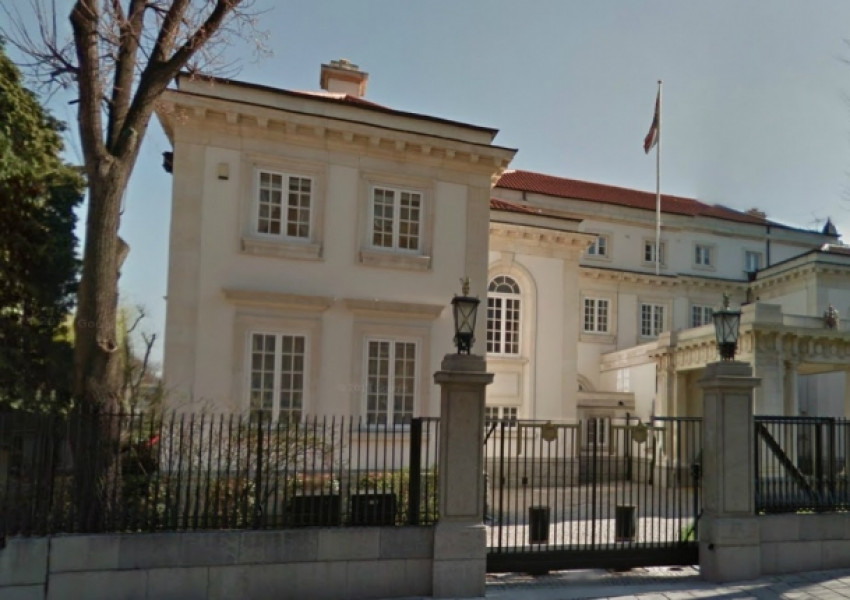 Британското посолство организира коледен базар във Велико Търново