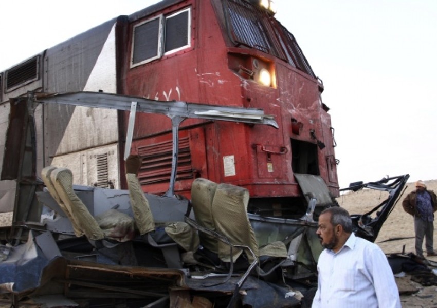 Тежка влакова катастрофа в Кайро
