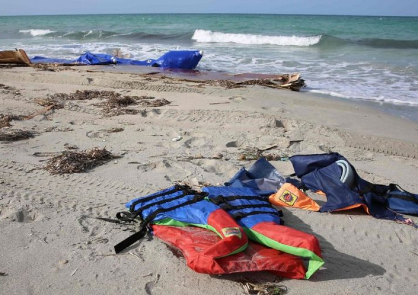 90 имигранта се удавиха във водите на Либия