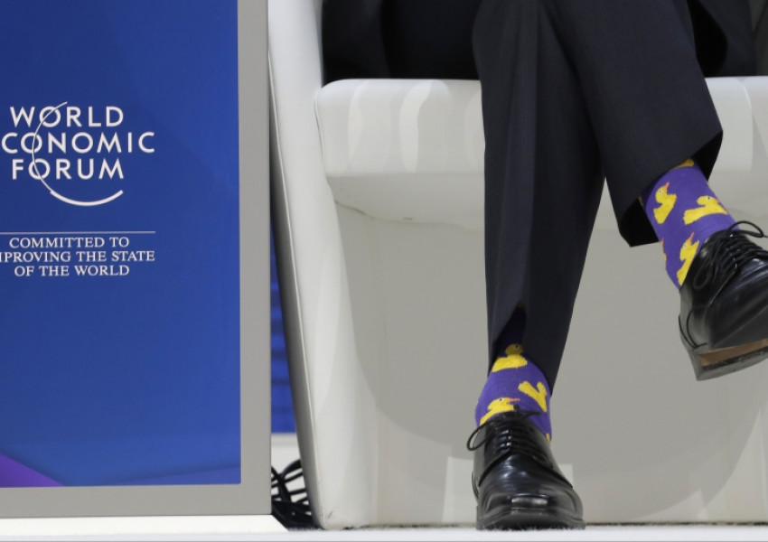 Канадският премиер се яви на Давос с чорапи на патенца