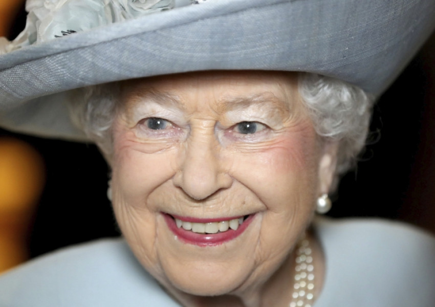 Хиляди изпяха "Честит рожден ден" на британската кралица
