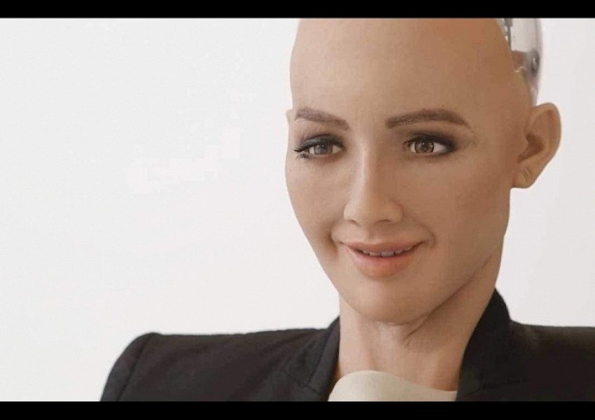 Хуманоидният робот София идва в България