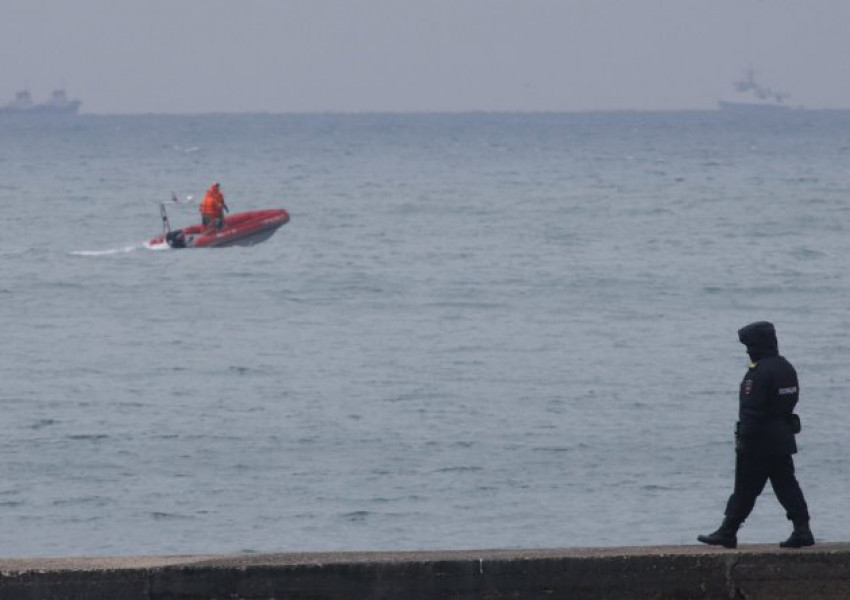 14 загинали след като автобус падна от кей в Черно море