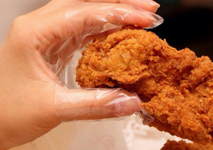 Ето как да хапвате пиле без да се нацапате
