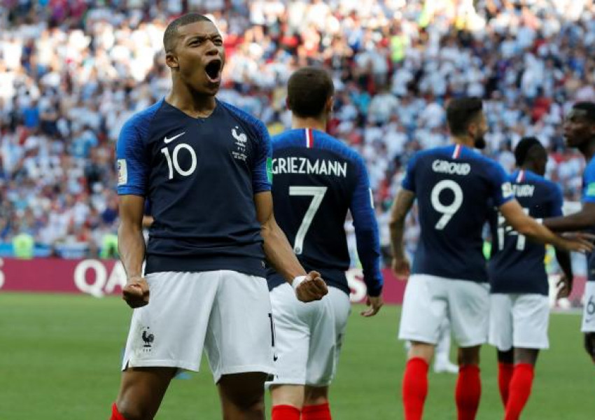 Франция - Уругвай: Непредсказуема битка за 1/2 финал
