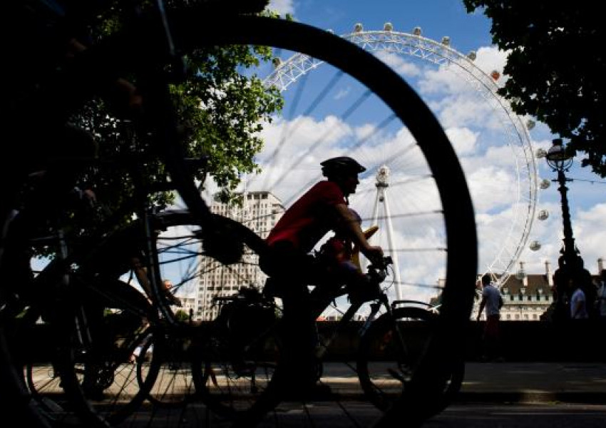 Лондонският кмет инвестира 770 милиона за велосипедни алеи