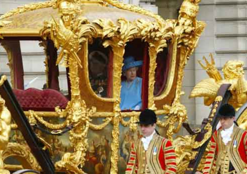 Кралицата се оплака от "ужасно" возене с каляска