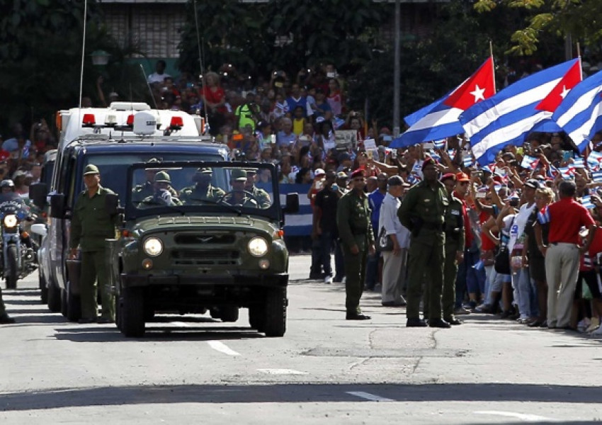 Куба изпраща Фидел Кастро 