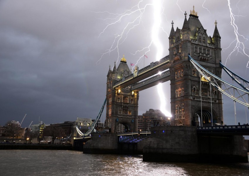 Гръмотевични бури и дъждове връхлитат Лондон и Югоизточна Англия