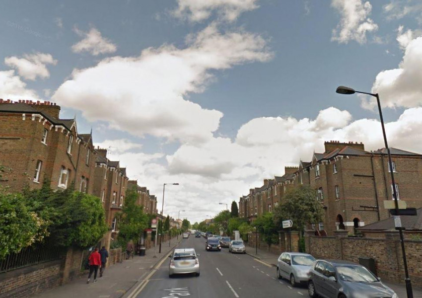 15-годишно момче наръгано с нож на улица в Северен Лондон
