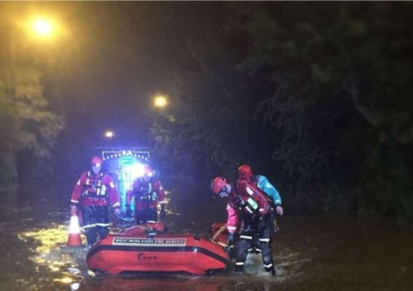 Мъж се удави при наводнението в Бирмингам