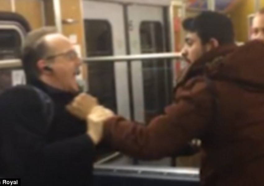 Видео: Група мигранти нападат пенсионери в германското метро