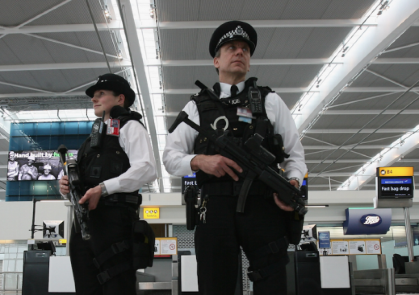 На летище „Хийтроу” арестуваха заподозрян за тероризъм 