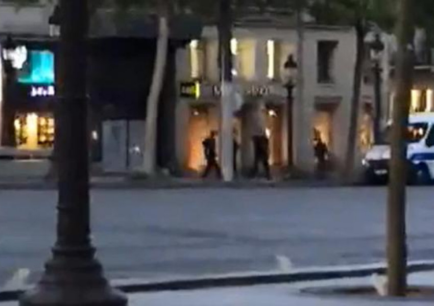 Шокиращият момент, в който полицаите убиват парижкия стрелец (ВИДЕО 18 +)