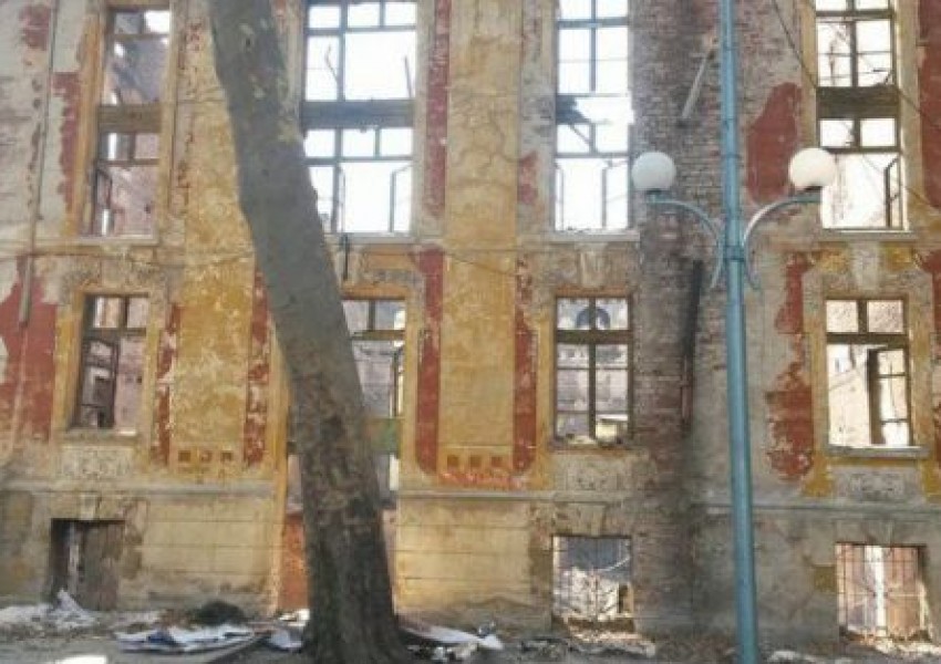 Обвиниха клошар за подпалването на тютюневите складове в Пловдив