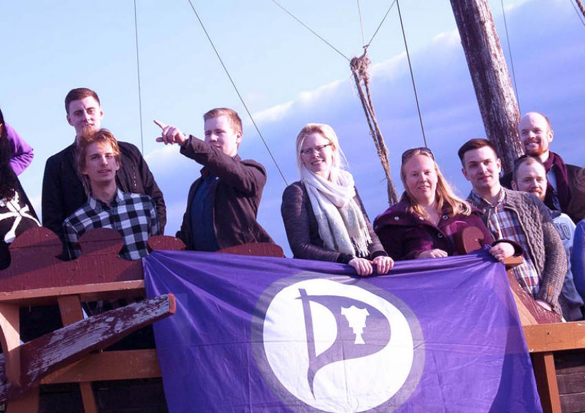 "Пиратите" може да управляват Исландия