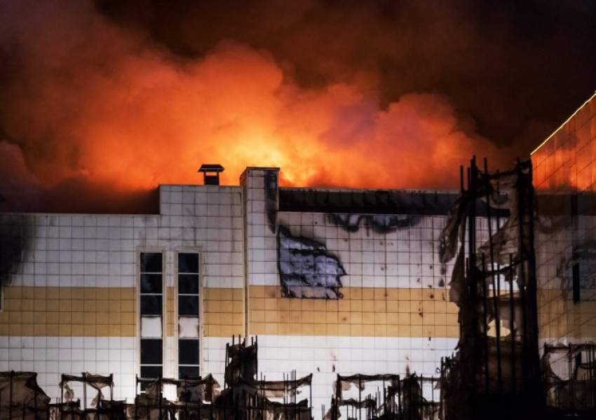 56 души станаха жертвите на пожара в мол в Русия