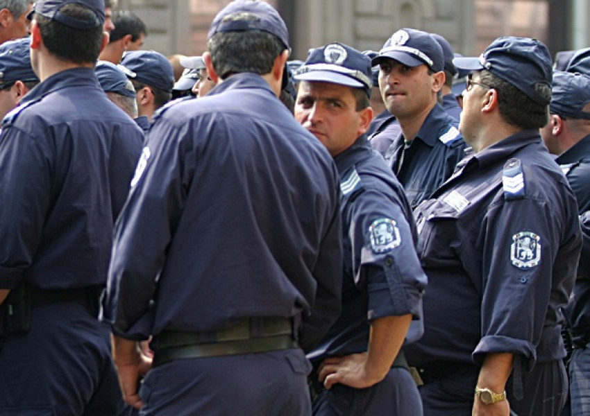 Българските полицаи едни от най-добре платените в Европа
