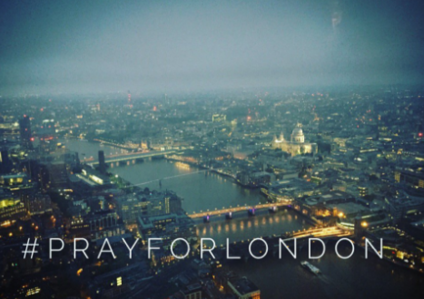  #PrayForLondon заля интернет