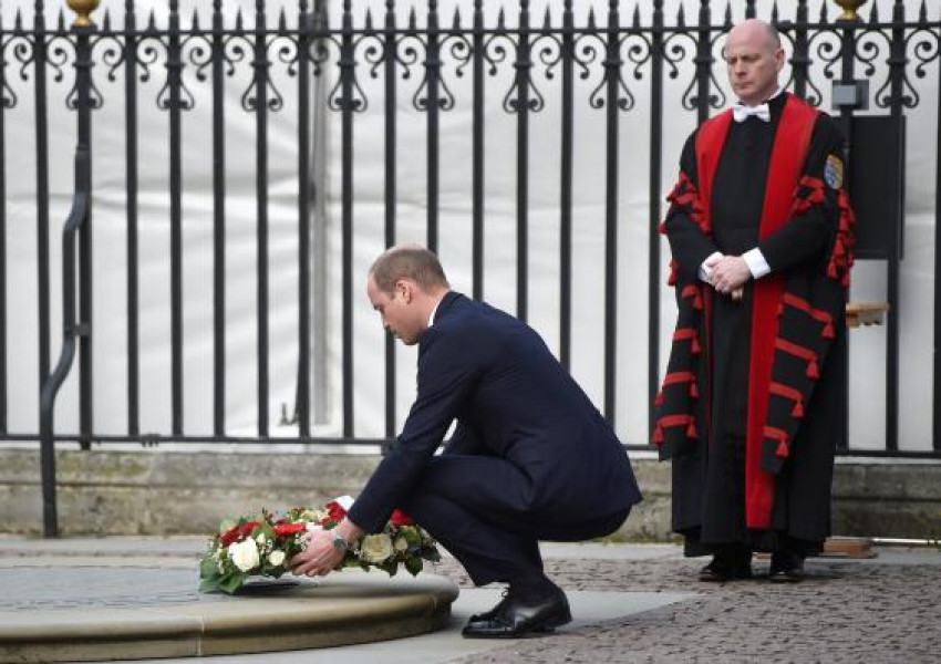 Кралското семейство присъства на служба в памет на загиналите при терора в Лондон