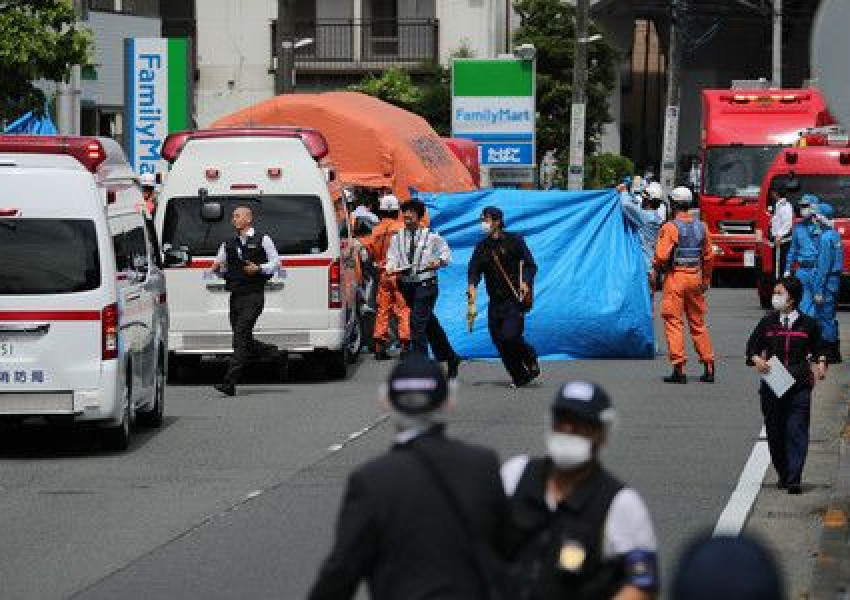 Масово клане в центъра на Токио, десетки ранени и трима загинали
