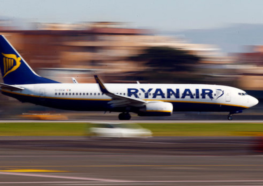 Ryanair се разширява, купува още една нискотарифна компания