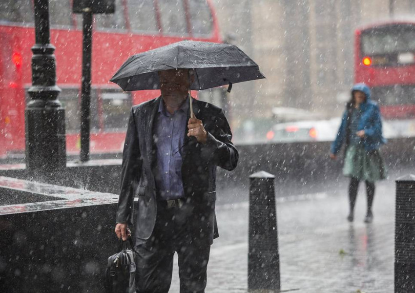 Жълт код за обилни валежи в Лондон