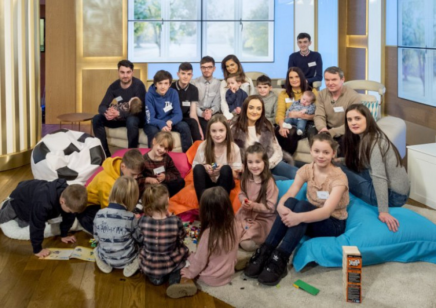 Най-голямото семейство в Англия чака 21-вото си дете