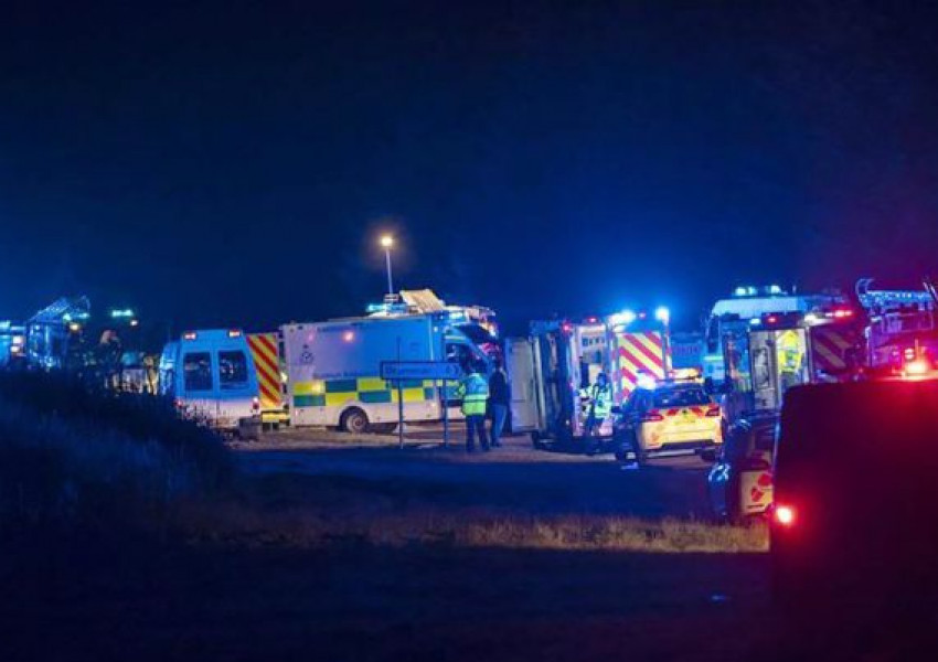 5 души загинаха при катастрофа между бус и кола в Шотландия