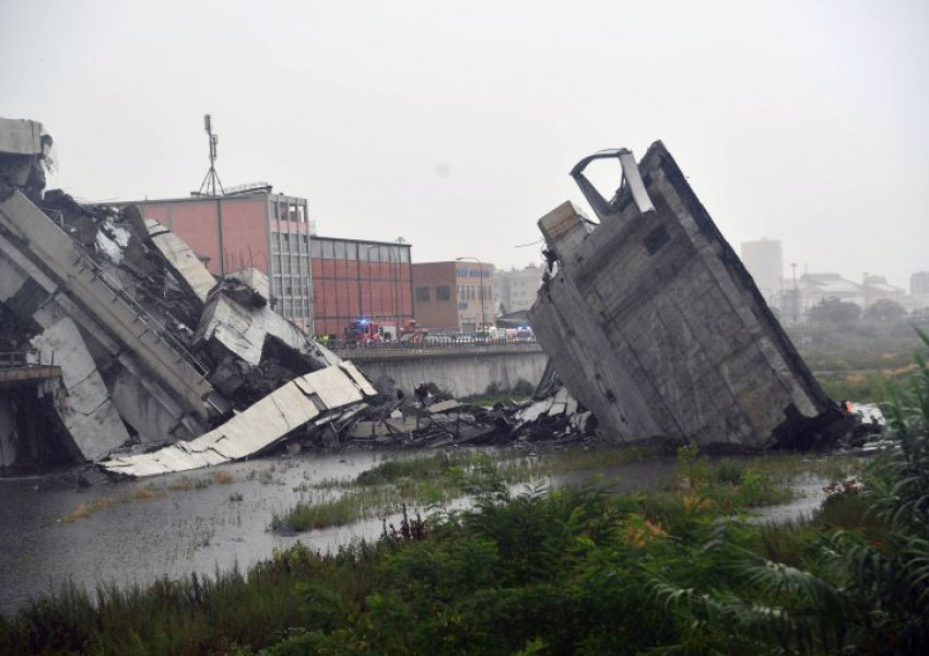 Мост се срути край Генуа, има десетки загинали (ВИДЕО+СНИМКИ)