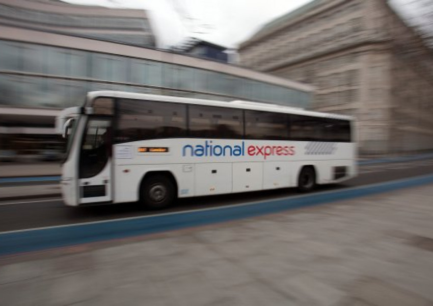 Арестуваха двойка, правили секс в автобус на National Express