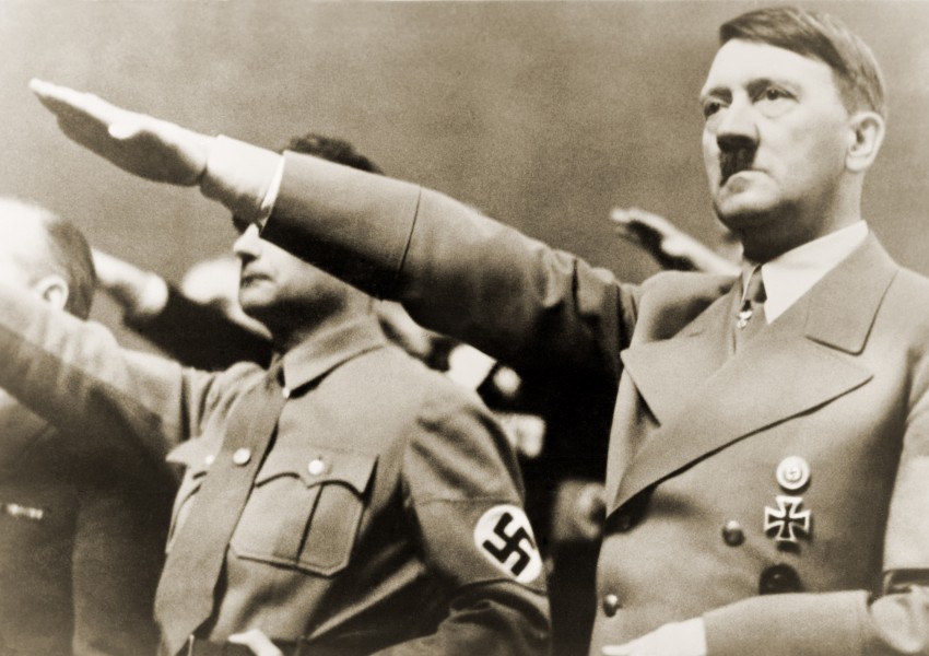 Учени доказаха: Хитлер е имал само една топка