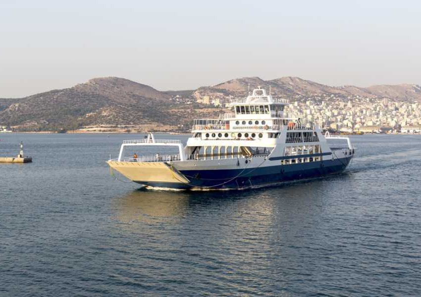 Фериботите в Гърция стачкуват