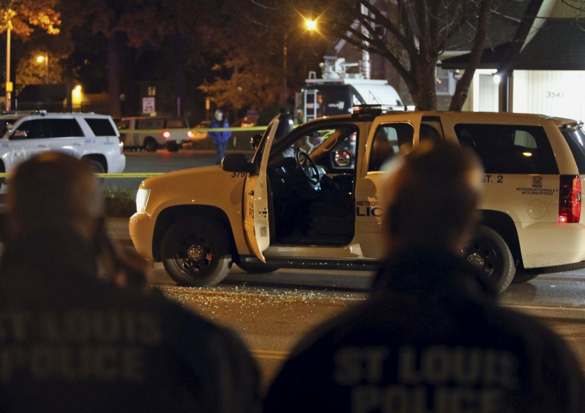 Простреляха от засада в лицето полицай в Сейнт Луис