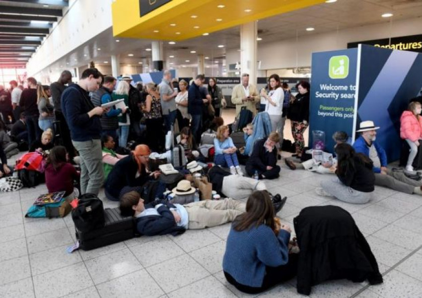 Огромни трудности за българите на летищата, в опит да се приберат до България