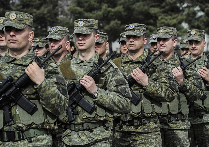 Сърбия се готви за война, обявена е пълна бойна готовност