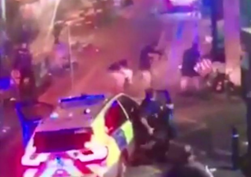 Вижте как полицаите убиват тримата терористи от "Лондон Бридж" (ВИДЕО 18 +)