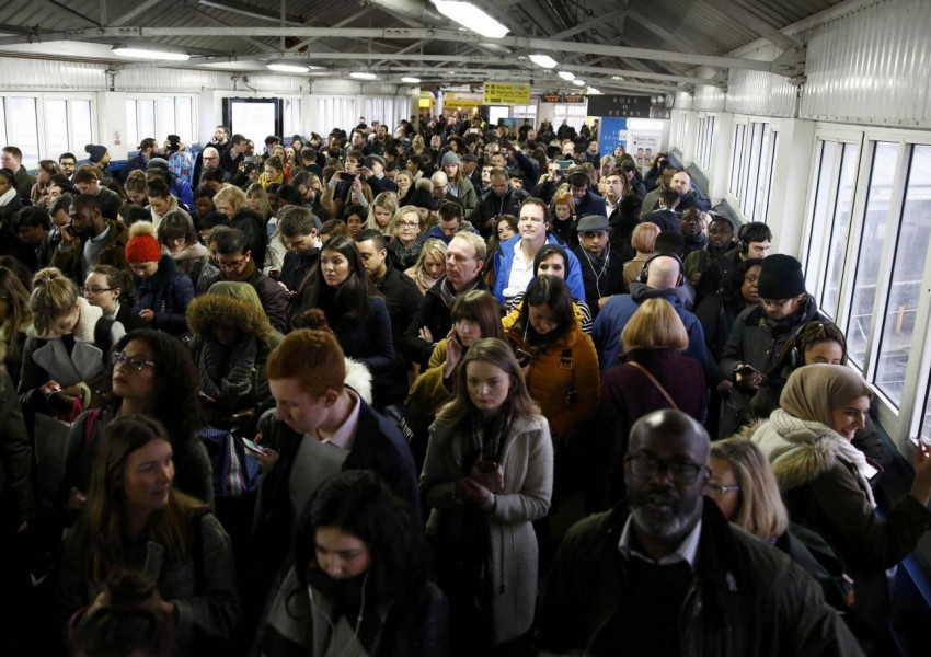 Служители на лондонското метро заплашват с нови стачки