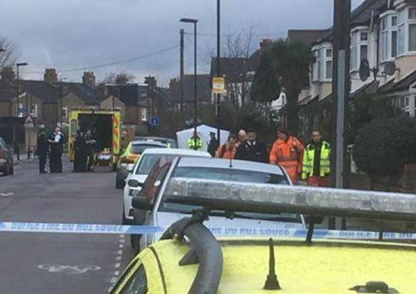 Поредно жестоко убийство с нож насред улица в Лондон