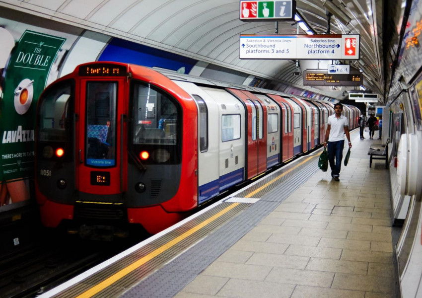 Пътуващите с метрото в Лондон са изложени на мръсния въздух 8 пъти повече от шофиращите