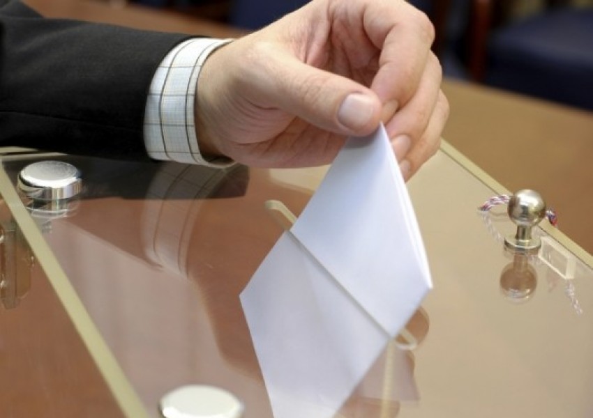 Започнаха прогнозите за президентските избори в България