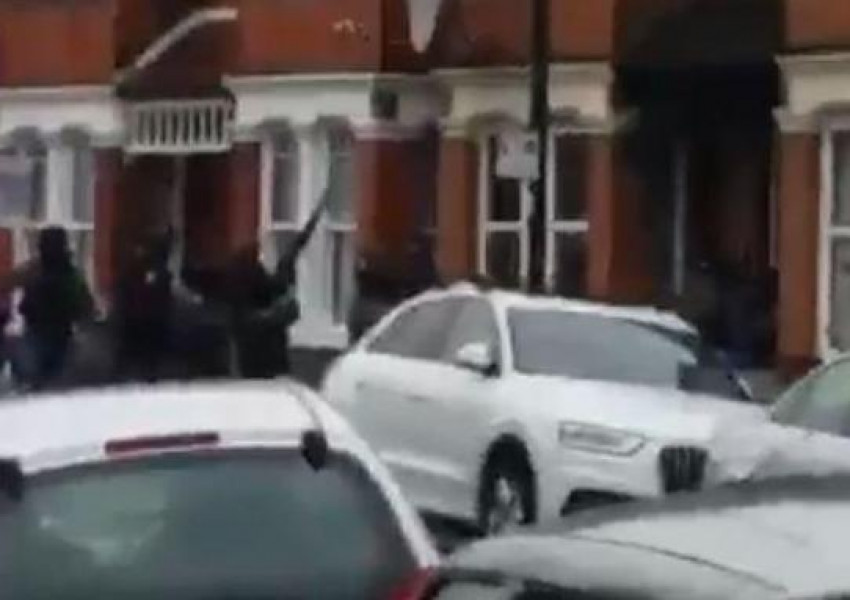 Простреляха млада жена при антитерористична операция в Лондон