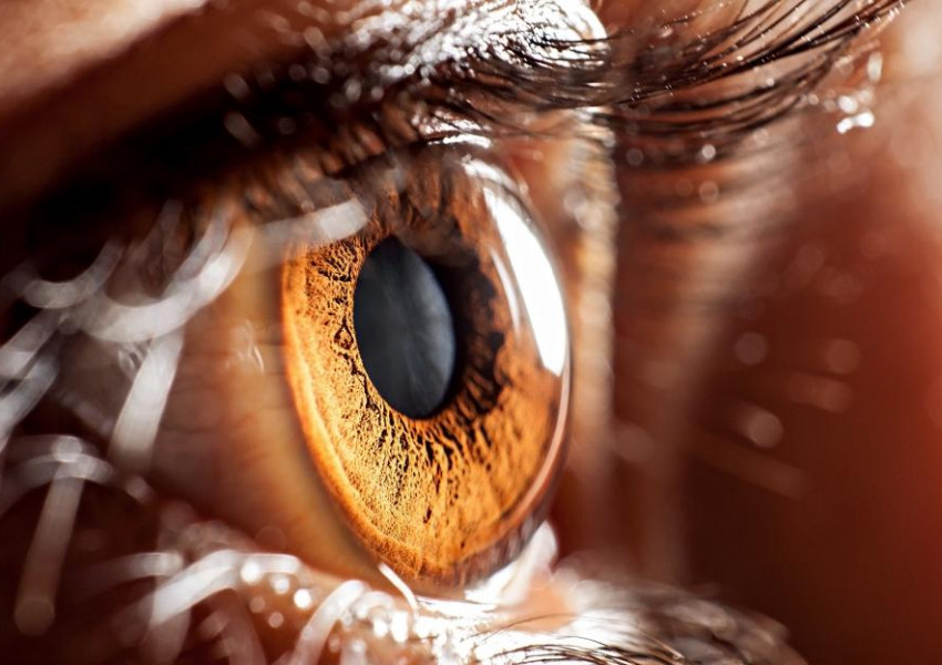Пет навика, които развалят очите ви, без да подозирате