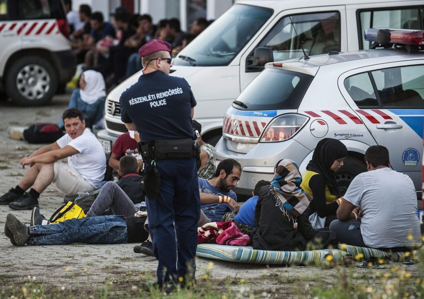 Заловиха мигранти с кола с българска регистрация в Унгария