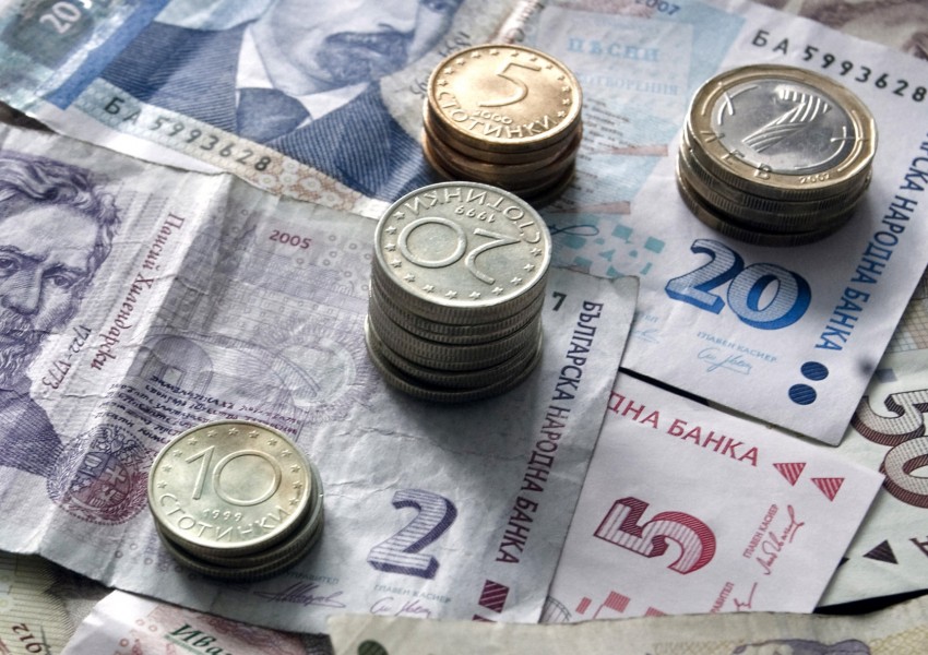 Българите не искат еврото, обичат си левчето