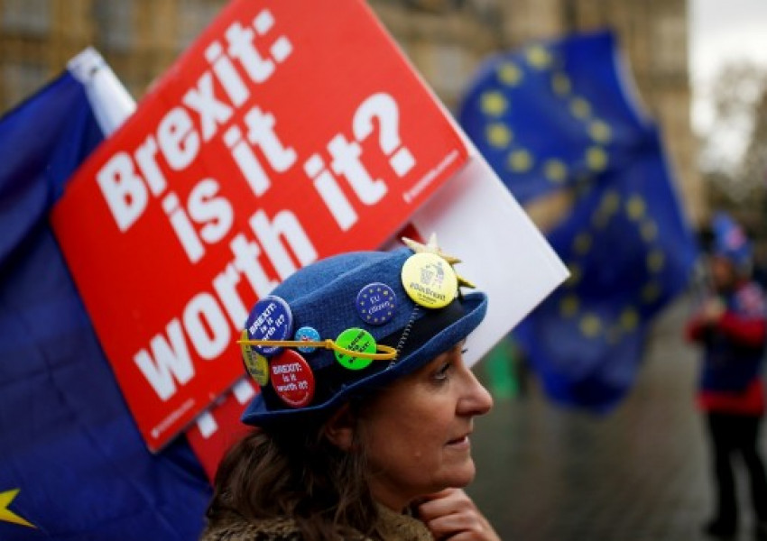 Изпращат военни по министерствата заради Брекзит