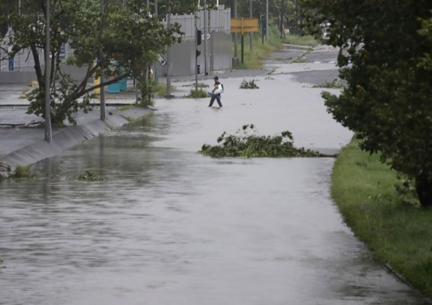 Бури и порои във Франция, един човек се удави  